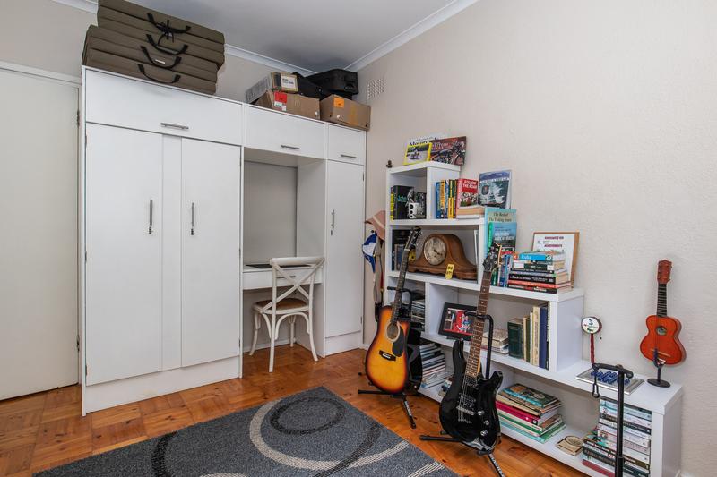 To Let 3 Bedroom Property for Rent in Meadowridge Western Cape
